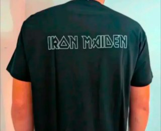 CAMISETA NEGRA - IRON MAIDEN - TALLA L y más...