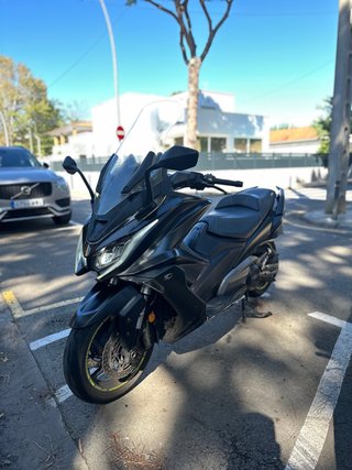 Kymco AK550