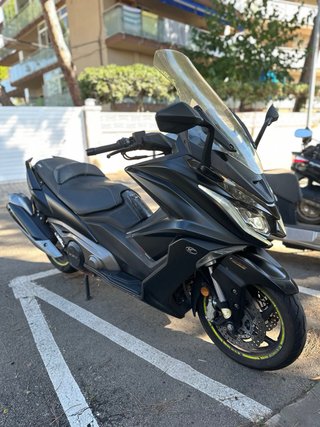 Kymco AK550
