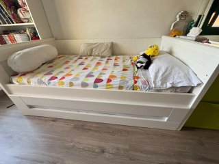 Cama nido blanca con cajón y mueble Ikea