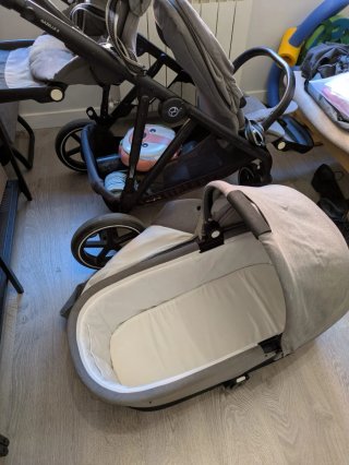 Carro Gemelar Cybex Gazelle S con capazo y sacos