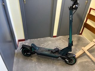 Patinete Bongo Cecotec Y65 1200W