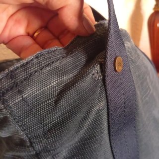 Bolso Purificación García azul y cuero