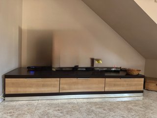 Bufet vitrina + mueble de TV de madera y cristal
