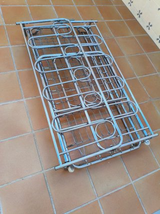 Cuna metálica vintage cromada 60s/70s