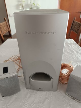 Reproductor CD y Altavoces LG