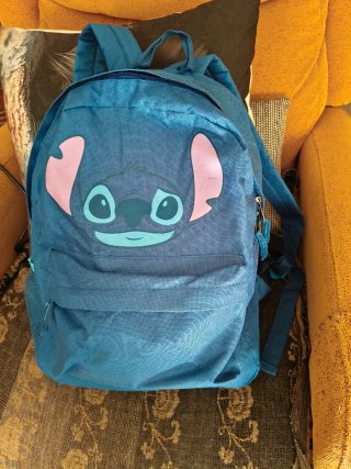 Mochila azul con diseño de Stitch