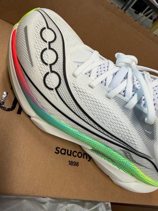 Saucony Endorphin Elite 3 Talla 42.5