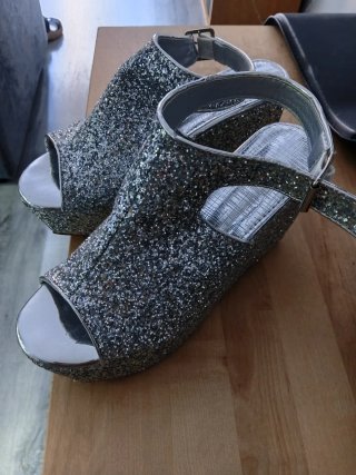 Sandalias de fiesta plateadas con purpurina