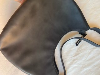 Bolso de mano negro