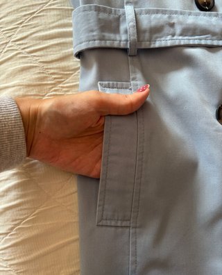 Gabardina Stradivarius azul mujer