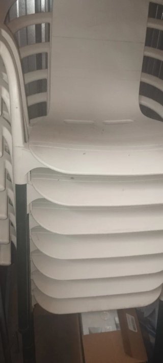 10 Sillas Exterior Plástico/Metal Casi Nuevas