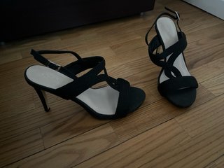 Zapatos de tacón negros