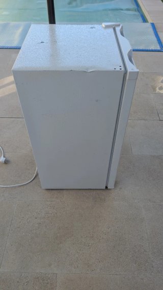 Frigorífico jocel 85 l con congelador