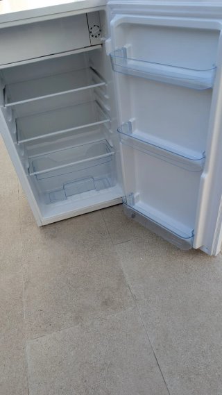 Frigorífico jocel 85 l con congelador