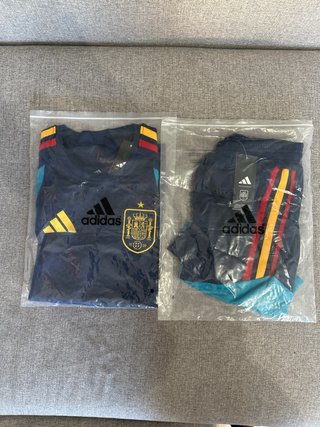 Equipación entrenamiento España Adidas Talla S