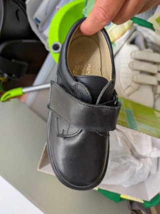 Zapatos escolares piel negra alta calida