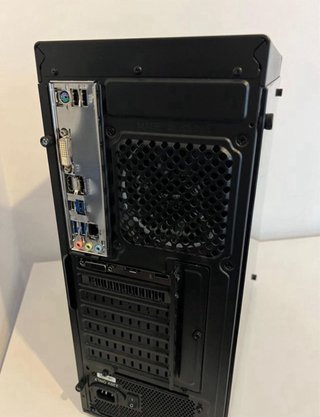 Monitor y PC AOC Gamer Diseño