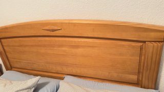 Mesita de noche de madera
