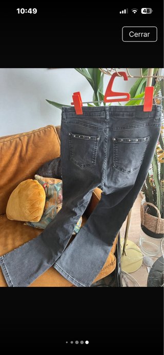 Jeans grises con tachuelas Talla M