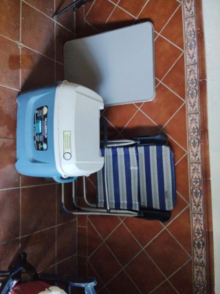 Nevera azul + todo lo que se ve en la foto