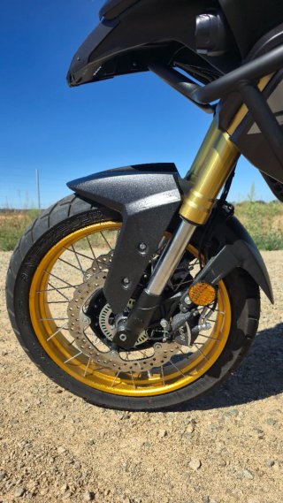 Voge 625DSX 2026 negra.