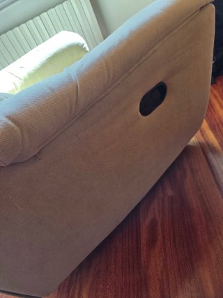 Butaca sofá reclinable con reposapiés beige