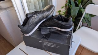 Zapatillas Adidas Fútbol Negras y Plateadas