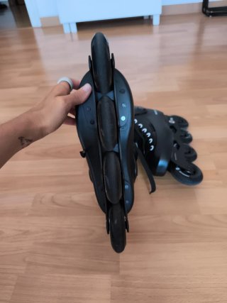 Patines Freeskate Negros. Talla 40