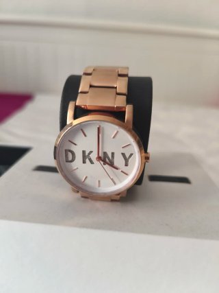 Reloj DKNY Dorado y Blanco