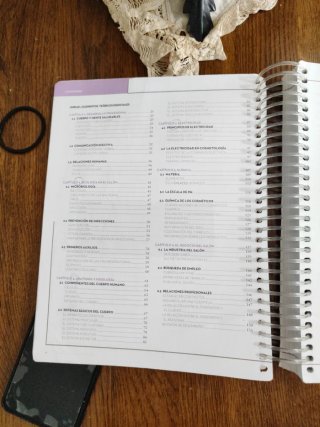Fundamentos de cosmetología pívot point