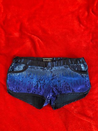 Pantalones cortos Bershka lentejuelas azul