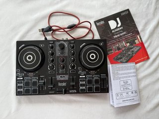 Controladora Hercules DJ Impulse 200