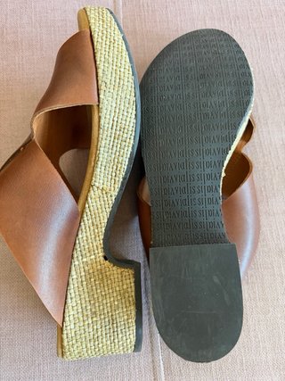 Sandalias de piel Vialis marrones