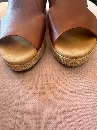 Sandalias de piel Vialis marrones