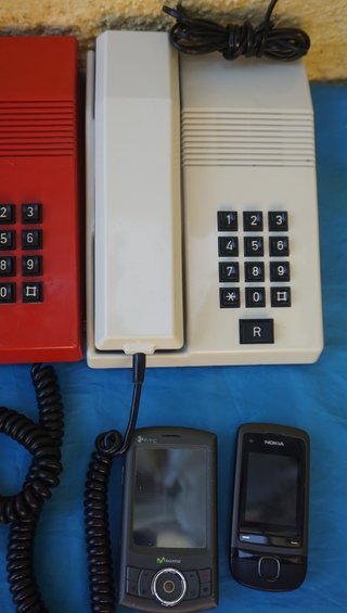 Lote teléfonos variados envío 10 kilos leer