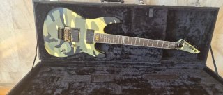 Guitarra Eléctrica ESP MII Urban Camo