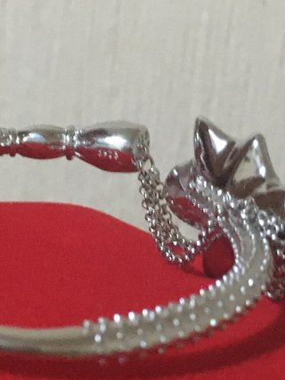 Pulsera plata esmaltada en verde con cadena