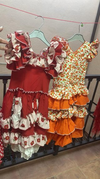 Vestidos de gitana naranja y rojo
