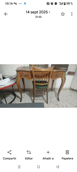 Mesa de escritorio de madera