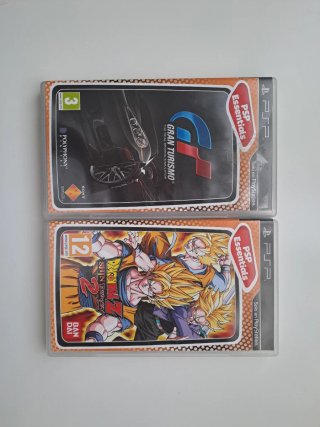 PSP Sony Negra + 2 Juegos + Cargador