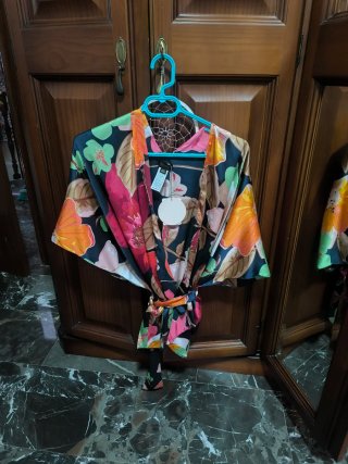 Kimono estampado floral talla única