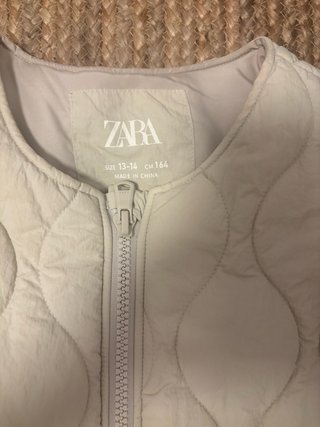 Chaleco Zara Beige