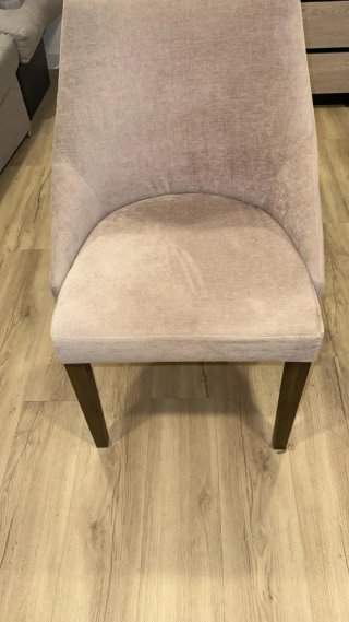 Mesa de Nogal Diseño + 4 Sillas