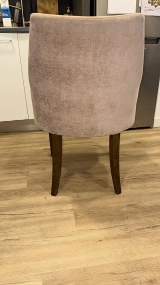Mesa de Nogal Diseño + 4 Sillas