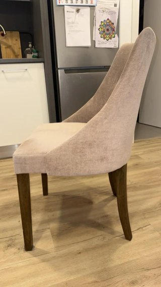 Mesa de Nogal Diseño + 4 Sillas