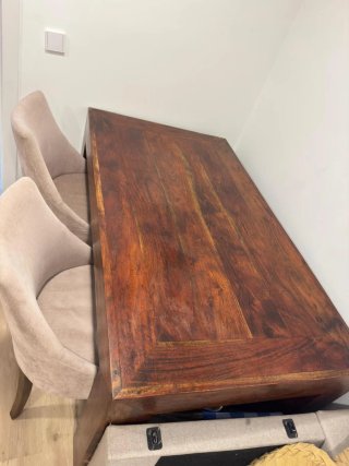 Mesa de Nogal Diseño + 4 Sillas