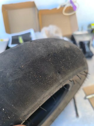 Neumático PMT GP10 120/80 R10 es  al 70 de vida