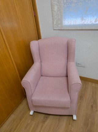 Sillón rosa tela lactancia