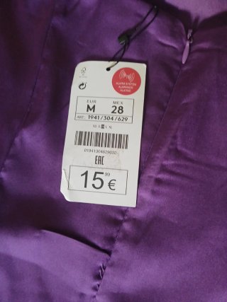 Vestido morado de verano con tirantes